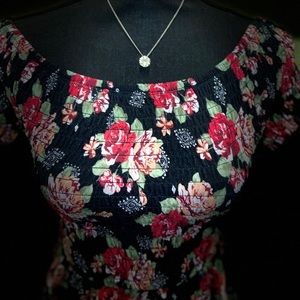 💎🎀Flower dress/ necklace with matching earrings